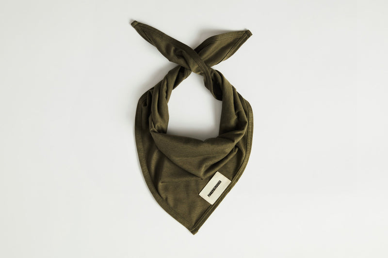 #TRIANGLE SCARF OLIVE